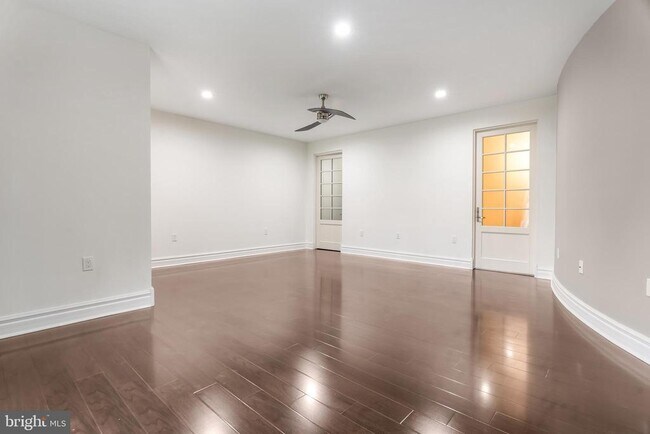 Building Photo - 1065 Northfalls Ct