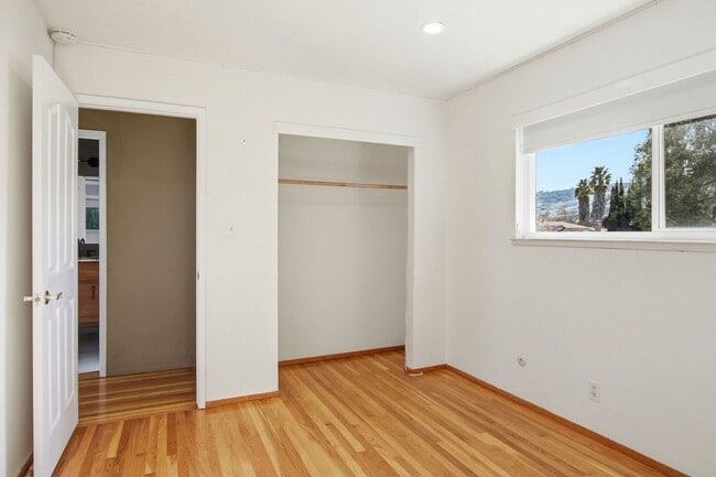 Building Photo - 6137 Banner Dr