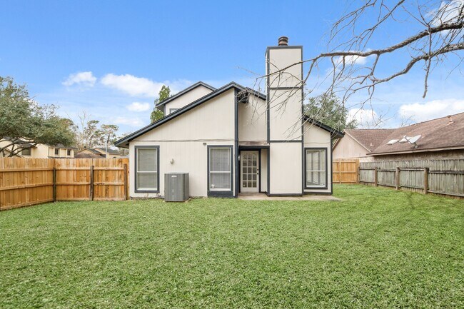 Building Photo - 16602 Capewood Dr