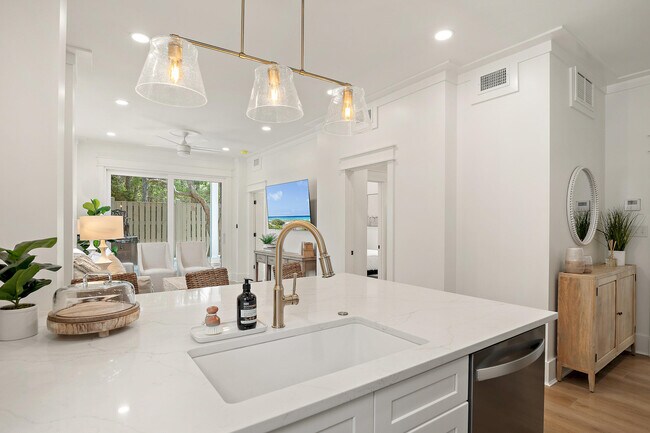 Building Photo - 18 Playalinda Court