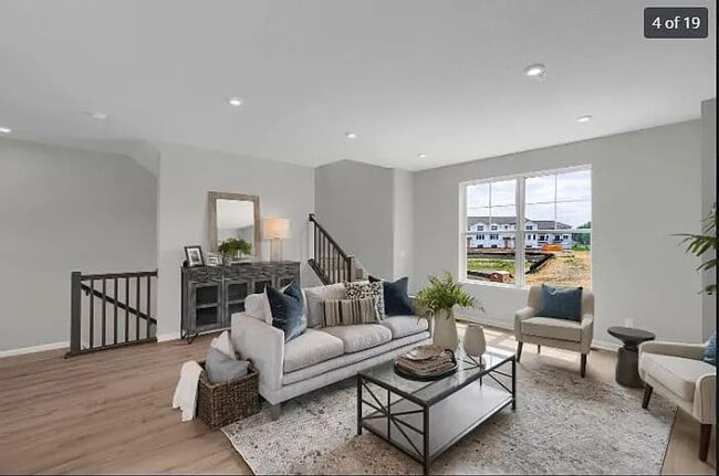 Building Photo - Modern Elegance Meets Everyday Comfort in ...