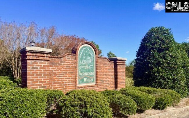 Building Photo - 211 Pinebluff Ct