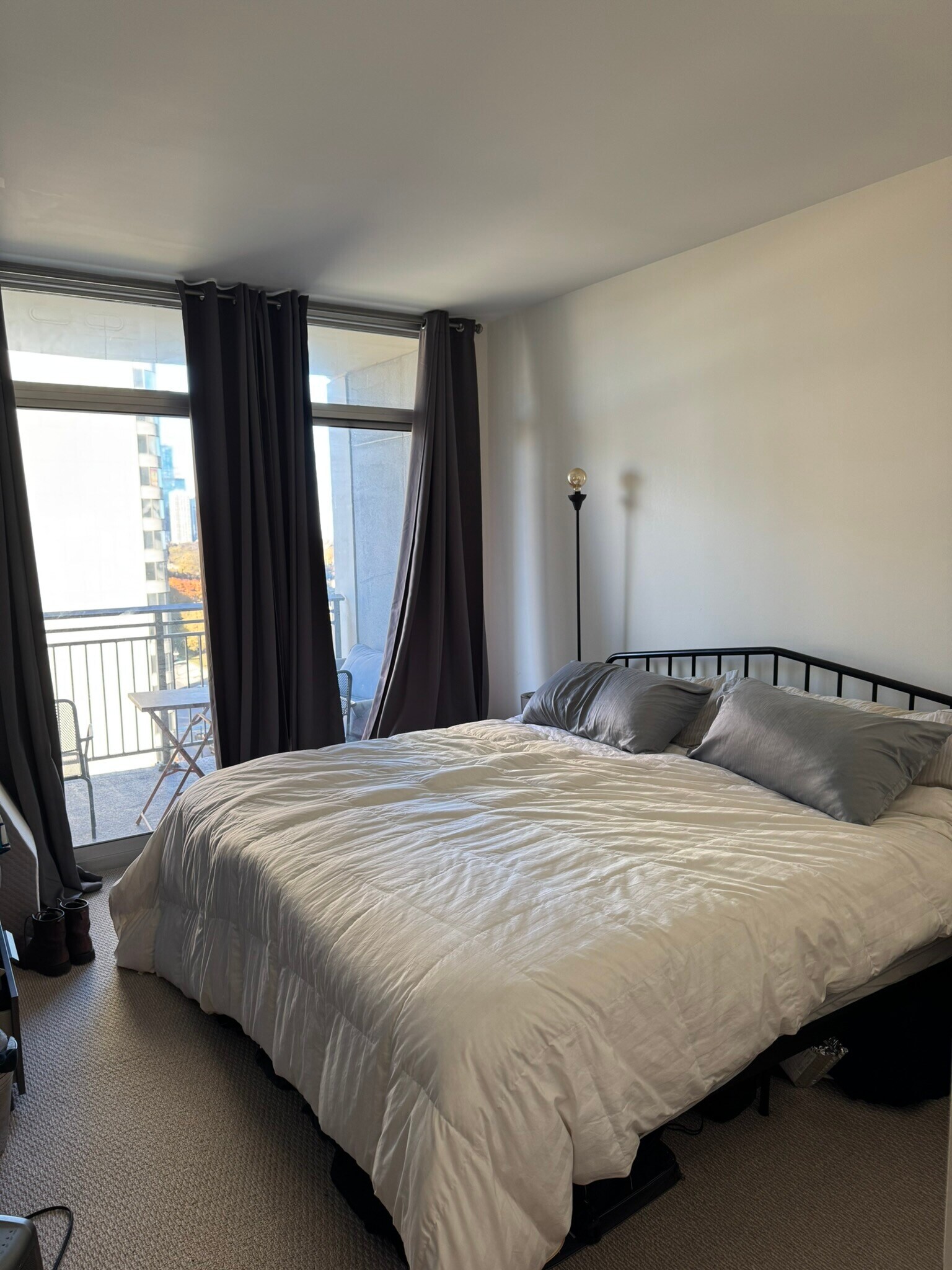 Building Photo - 1250 S Michigan Ave