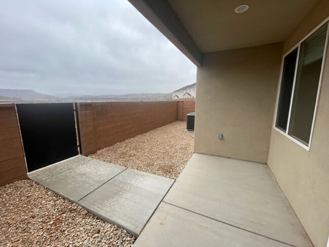Building Photo - 2142 W 380 S