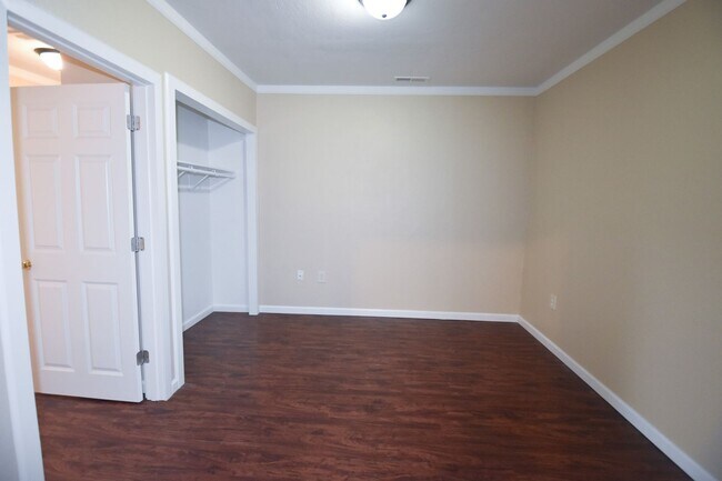 Building Photo - 2149 US-40