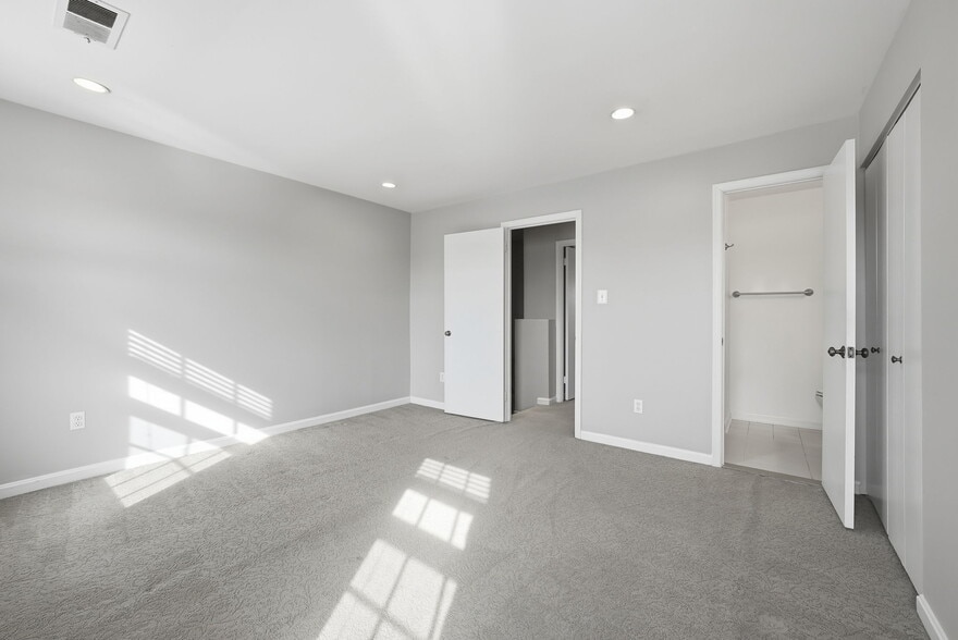 Building Photo - 6701 Washington Blvd