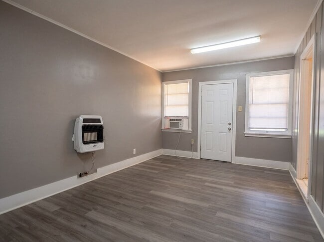 Building Photo - Bossier City - 3 Bed 1 bath -  Apartment