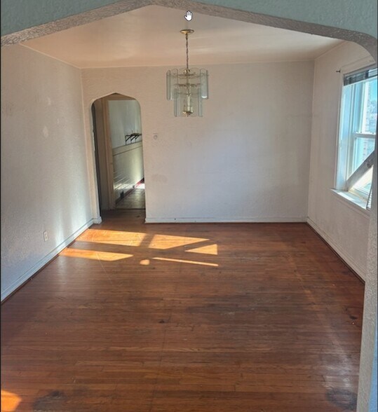 Building Photo - 8506 Drury Ln