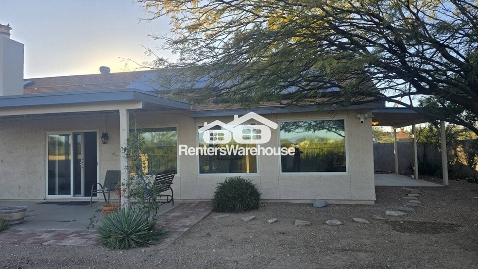 Building Photo - 2693 W Calle De Dalias