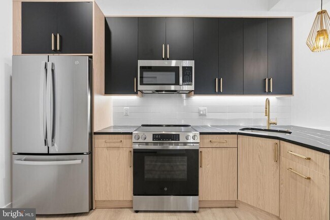 Building Photo - 1232 Chancellor St