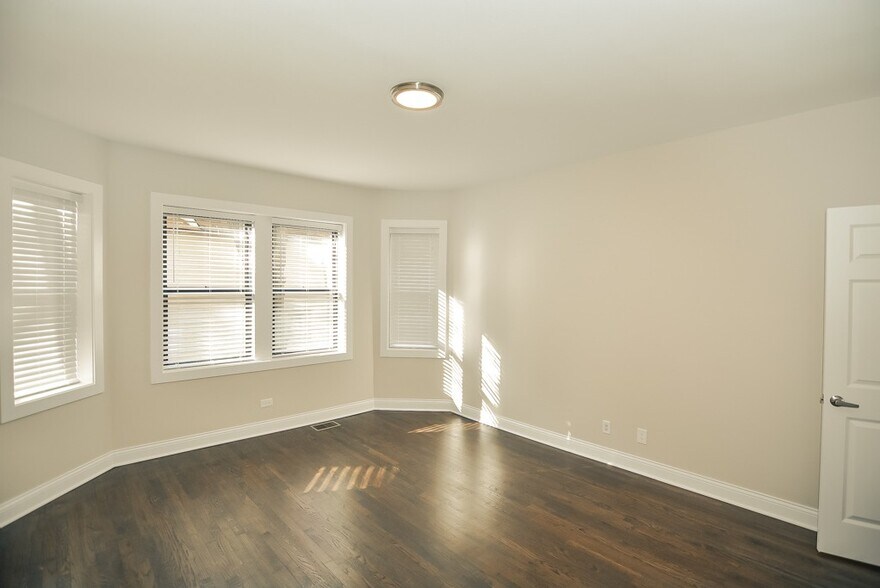 Building Photo - 2230 N Sawyer