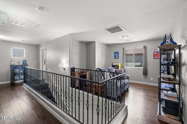 Building Photo - 11032 Bullseye St