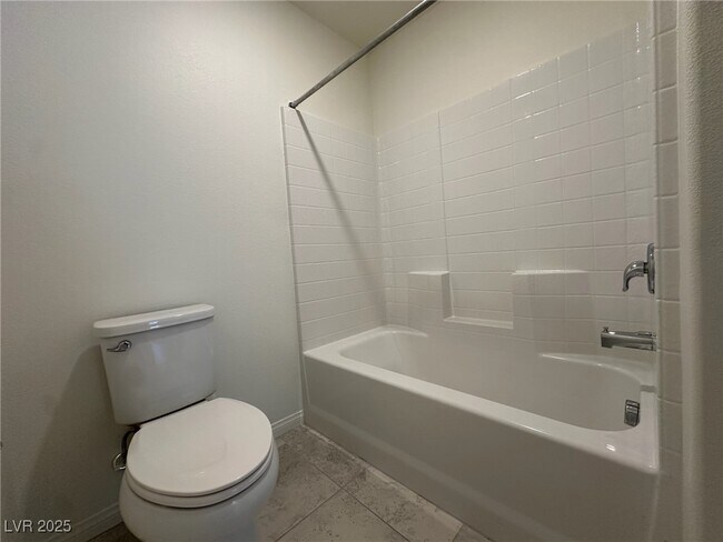 Building Photo - 6988 Sylmar Ave