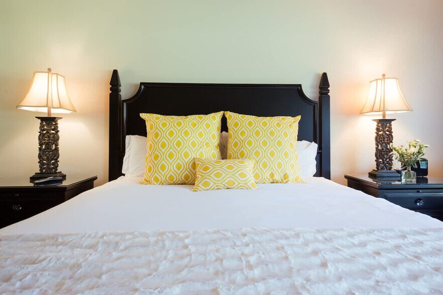 Building Photo - 1600 Atlas Peak Rd