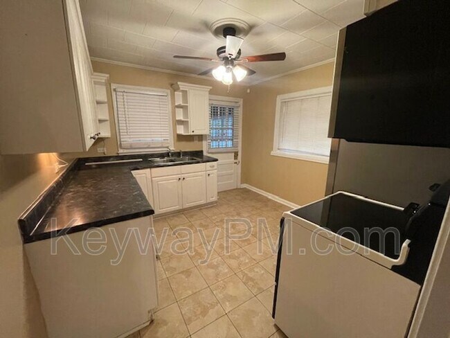 Building Photo - 3517 Trolley Line Rd