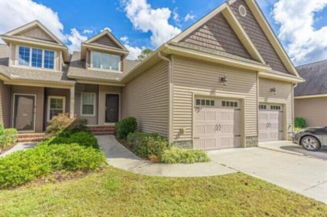 Building Photo - 90 Cypress Cir