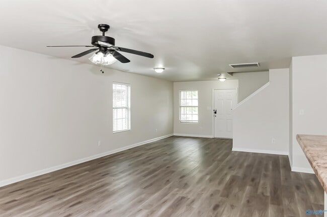 Building Photo - 120 Darrow Creek Dr