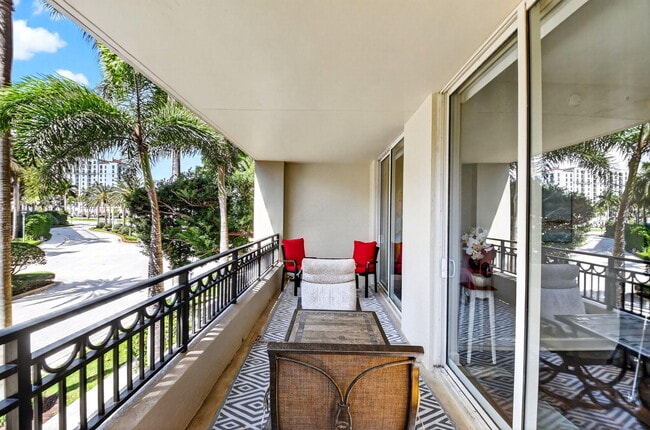 Building Photo - 550 Okeechobee Blvd