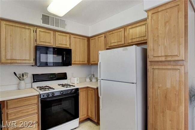 Building Photo - 5710 E Tropicana Ave