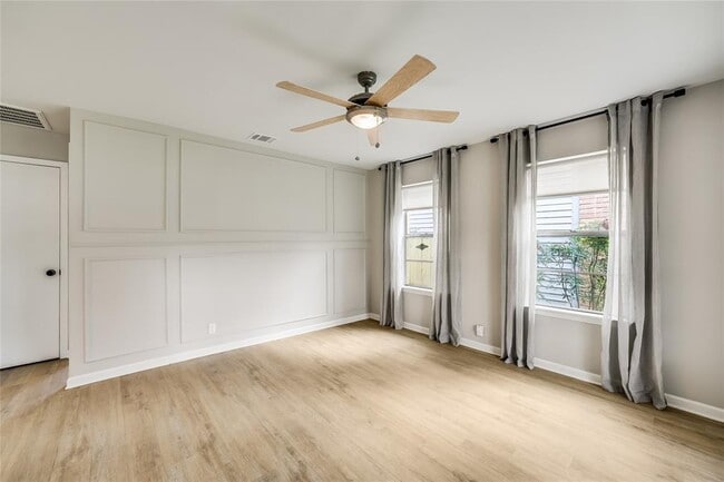 Building Photo - 1612 Elmhurst Dr