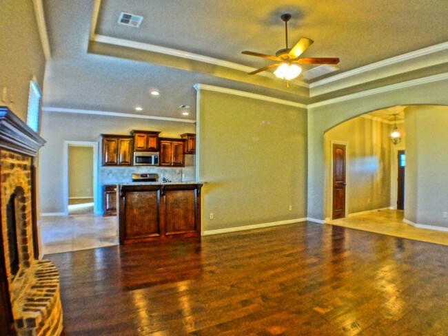 Building Photo - 724 Abilene Way