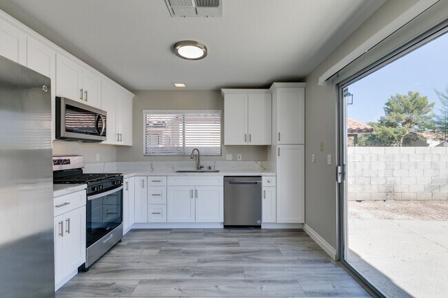 Building Photo - Beautiful Upgraded 3 Bedroom Home in Southwest Las Vegas!