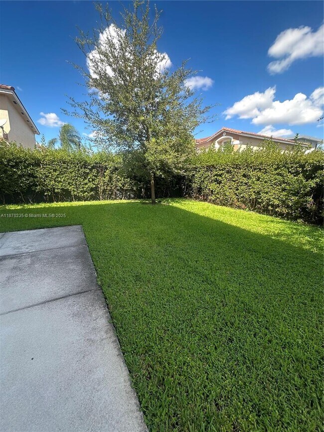 Building Photo - 6400 SW 139th Avenue Rd