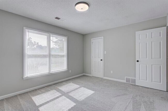 Building Photo - 1359 Winoka Rd