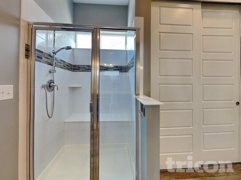 Building Photo - 4646 Mt Shavano St