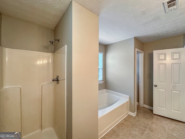 Building Photo - 236 Sableshire Way