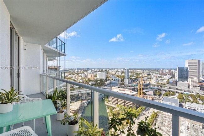 Building Photo - 185 SW 7th St