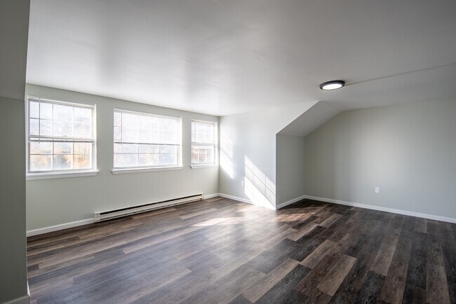 Building Photo - 50-62 East Street - 1C