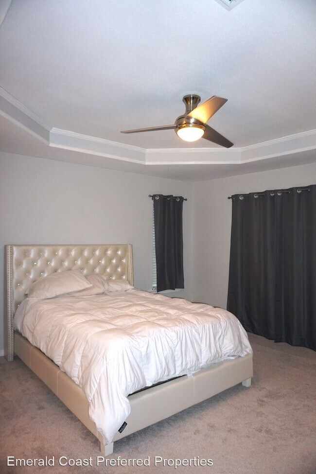 Building Photo - 3 br, 2 bath House - 2039 Fountainview Dr.