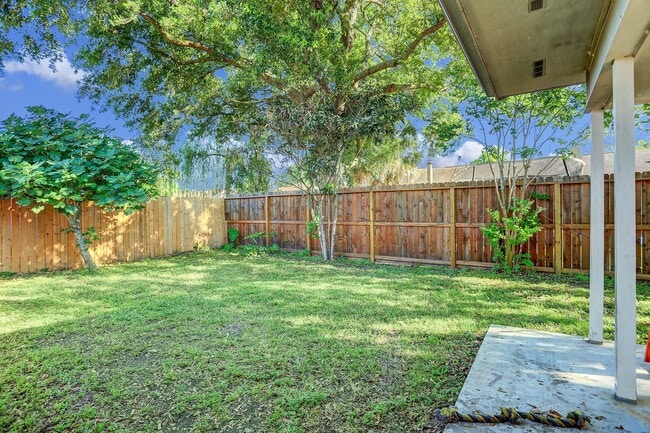 Building Photo - 7006 Zieglers Grove