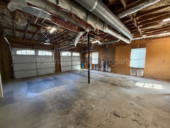 Building Photo - 2063 Winsburg Dr