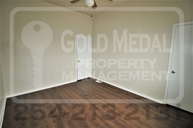 Building Photo - 4008 Pilgram Dr