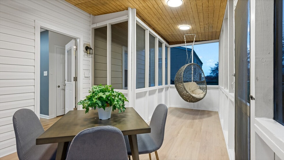 Building Photo - 5545 Davey St