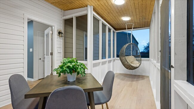 Building Photo - 5545 Davey St