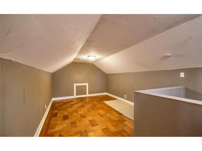 Building Photo - 5006 30th Ave S