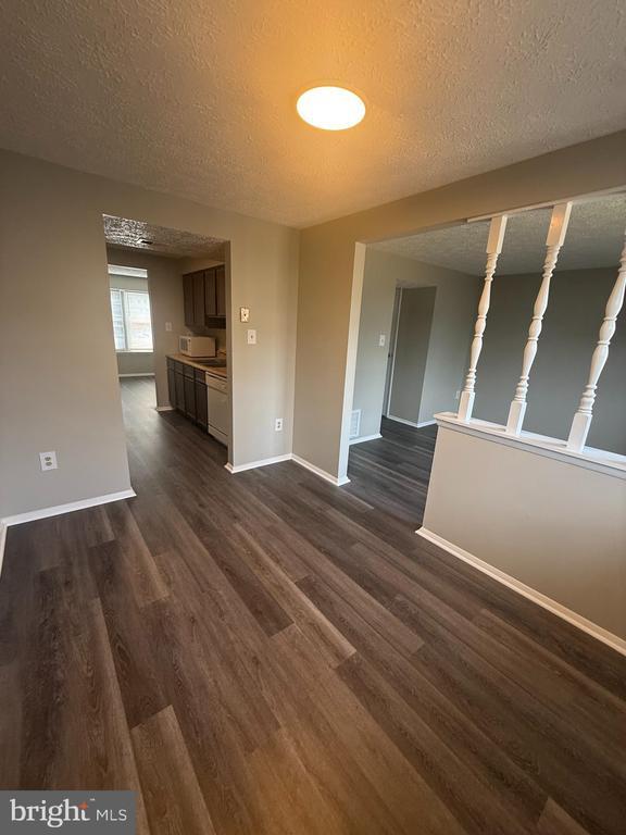 Building Photo - 5752 Charstone Ct