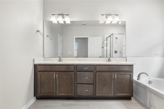 Building Photo - 28575 Cozy Creek Dr