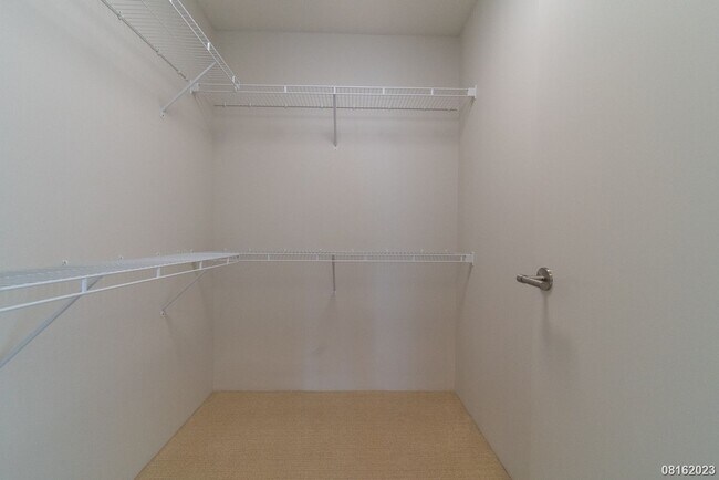 Building Photo - Waihonua 2br 2ba 2pkg (tandem) w/Storage, High Floor, Amenities (Honolulu)