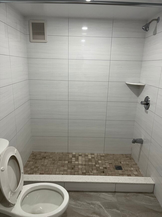 Unit 1 - 7911 32nd Ave