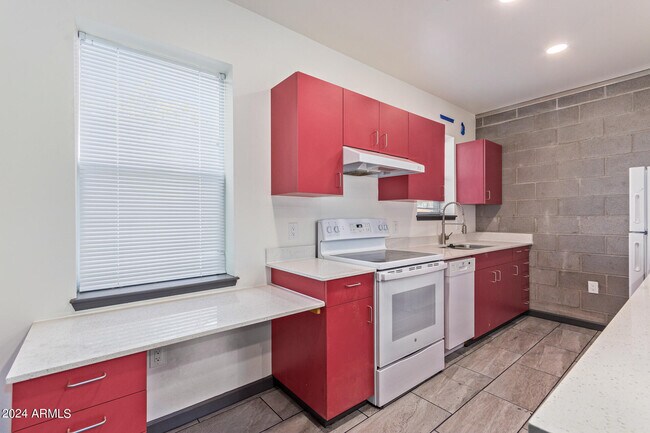 Building Photo - 129 N 11th Ave