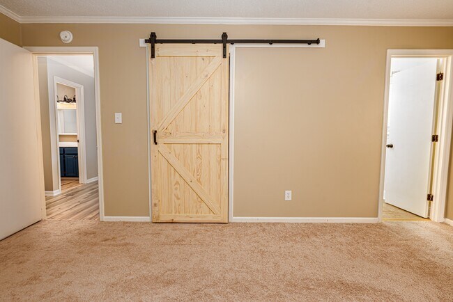 Building Photo - 419 Boros Rd