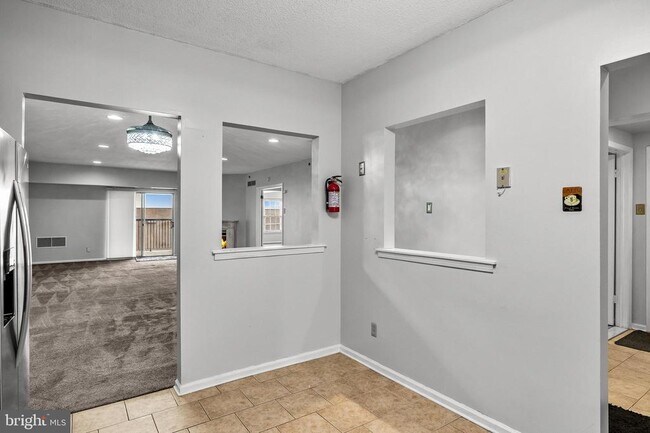 Building Photo - 6070 Main St