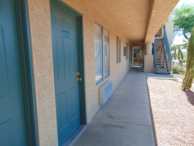 Primary Photo - Lower Level Smokey Lane 1 bedroom, 1 bath ...