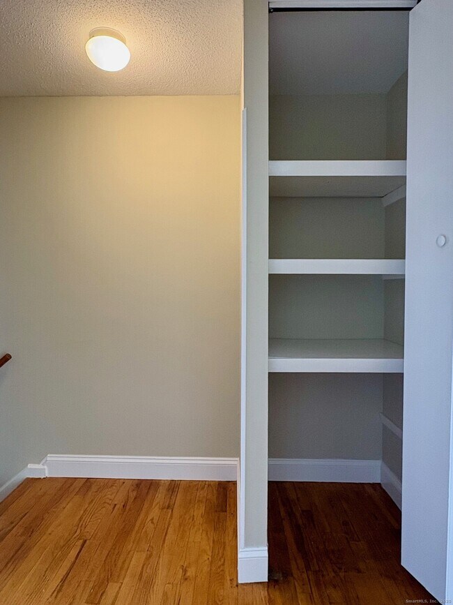 Building Photo - 211 E Main St