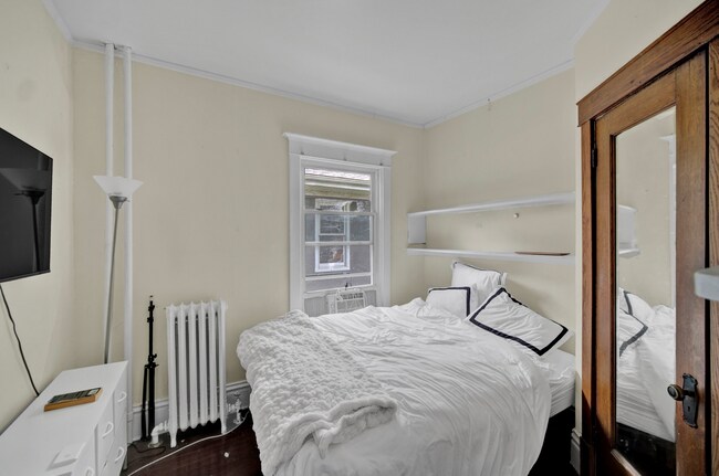 Building Photo - 819 Gaffield Pl