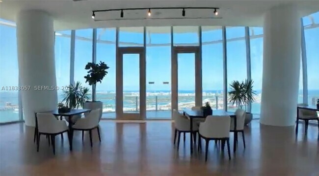 Building Photo - 300 Biscayne Blvd